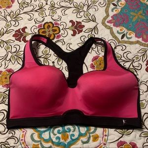 NWOT Danskin sport bra with soft cups No underwire
